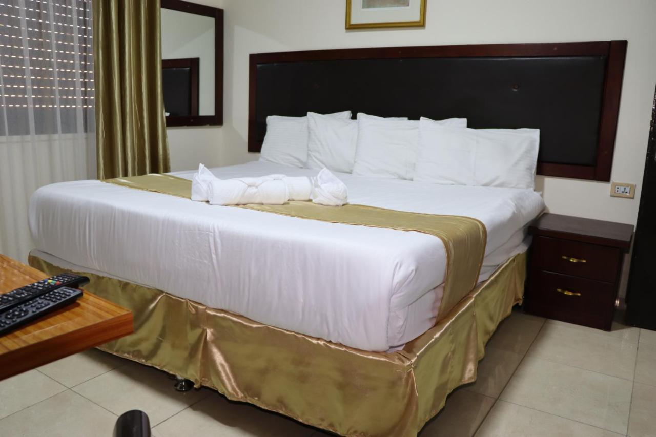 Al Jamal Suites Buitenkant foto