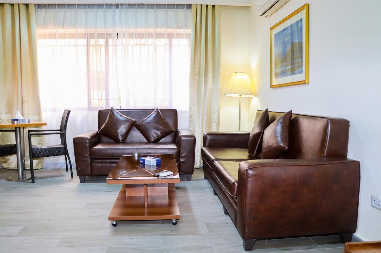 Al Jamal Suites Buitenkant foto